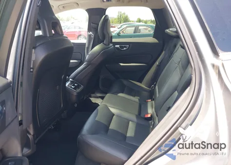 2019 Volvo Xc60 T5 Inscription из США, поврежденный, VIN LYV102RLXKB191753